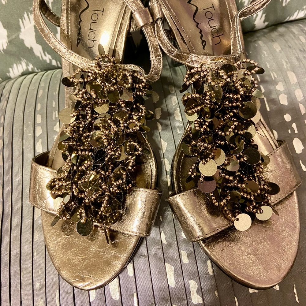 Formal shoes